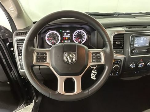 Used 2022 RAM 1500 Classic SLT AWD/4WD image 14