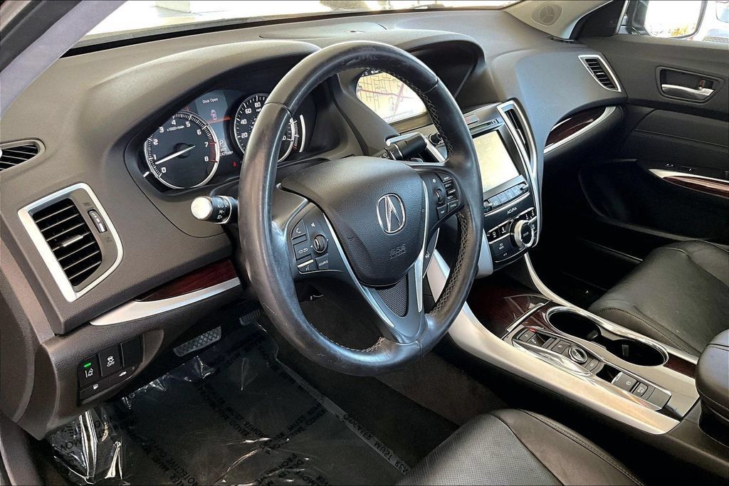 Used 2016 Acura TLX w/ Technology Package FWD image 17