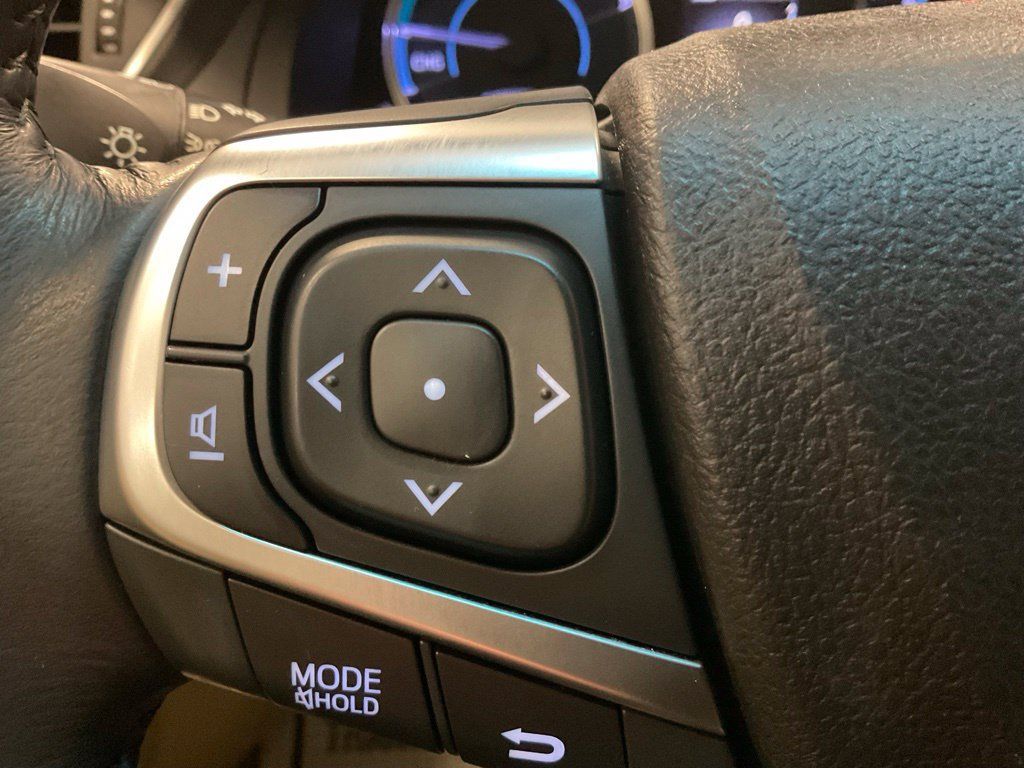 Used 2016 Toyota Camry XLE FWD image 15