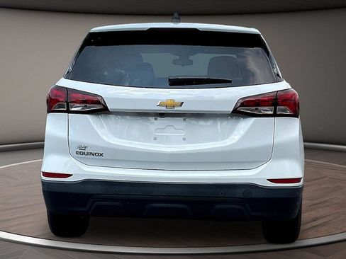 Used 2024 Chevrolet Equinox LS w/ LS Convenience Package FWD image 6