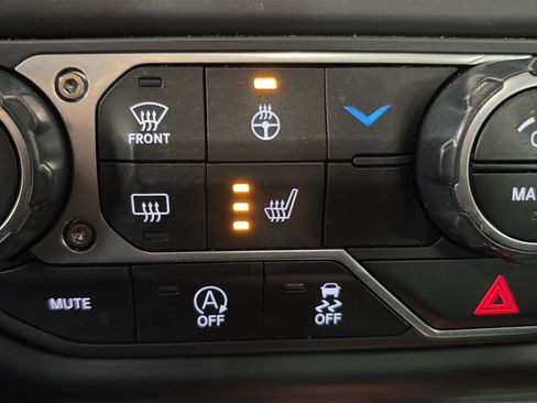 Used 2022 Jeep Wrangler Unlimited Sport AWD/4WD image 21