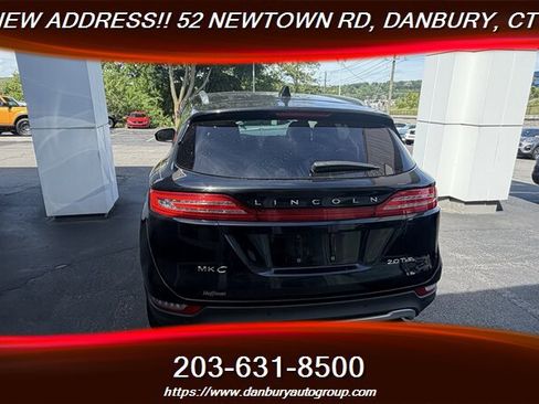 Used 2017 Lincoln MKC Reserve w/ Lincoln MKC Climate Package AWD/4WD image 4
