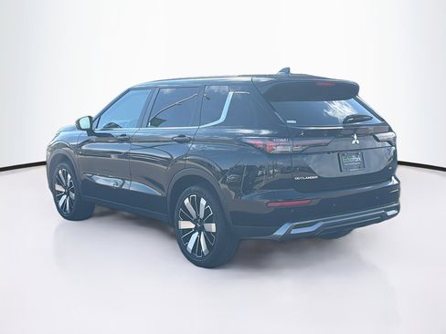 Used 2025 Mitsubishi Outlander SE AWD/4WD image 5