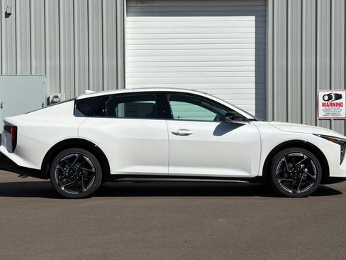 New 2026 Kia K4 EX FWD image 3