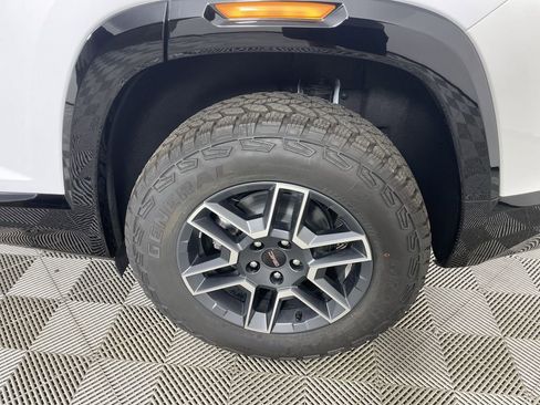 New 2026 GMC Terrain AT4 w/ Technology Package II image 33