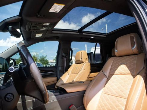 Used 2021 Cadillac Escalade Sport w/ LPO, ONYX Package RWD image 39