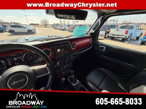 Used 2022 Jeep Wrangler Unlimited Rubicon w/ LED Lighting Group image 17