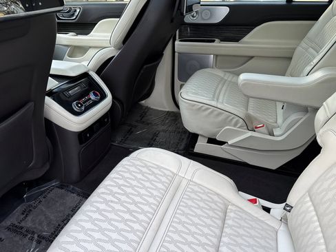 Certified 2021 Lincoln Navigator L Black Label w/ Cargo Convenience Package image 12