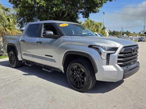 Used 2024 Toyota Tundra SR5 w/ SR5 Convenience Package AWD/4WD image 7