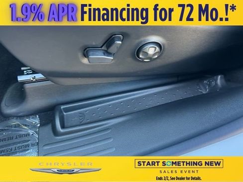 New 2026 Chrysler Pacifica Select image 19