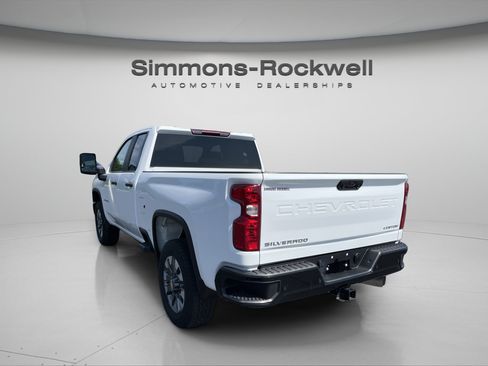 Used 2024 Chevrolet Silverado 2500 Custom w/ Custom Value Package AWD/4WD image 3