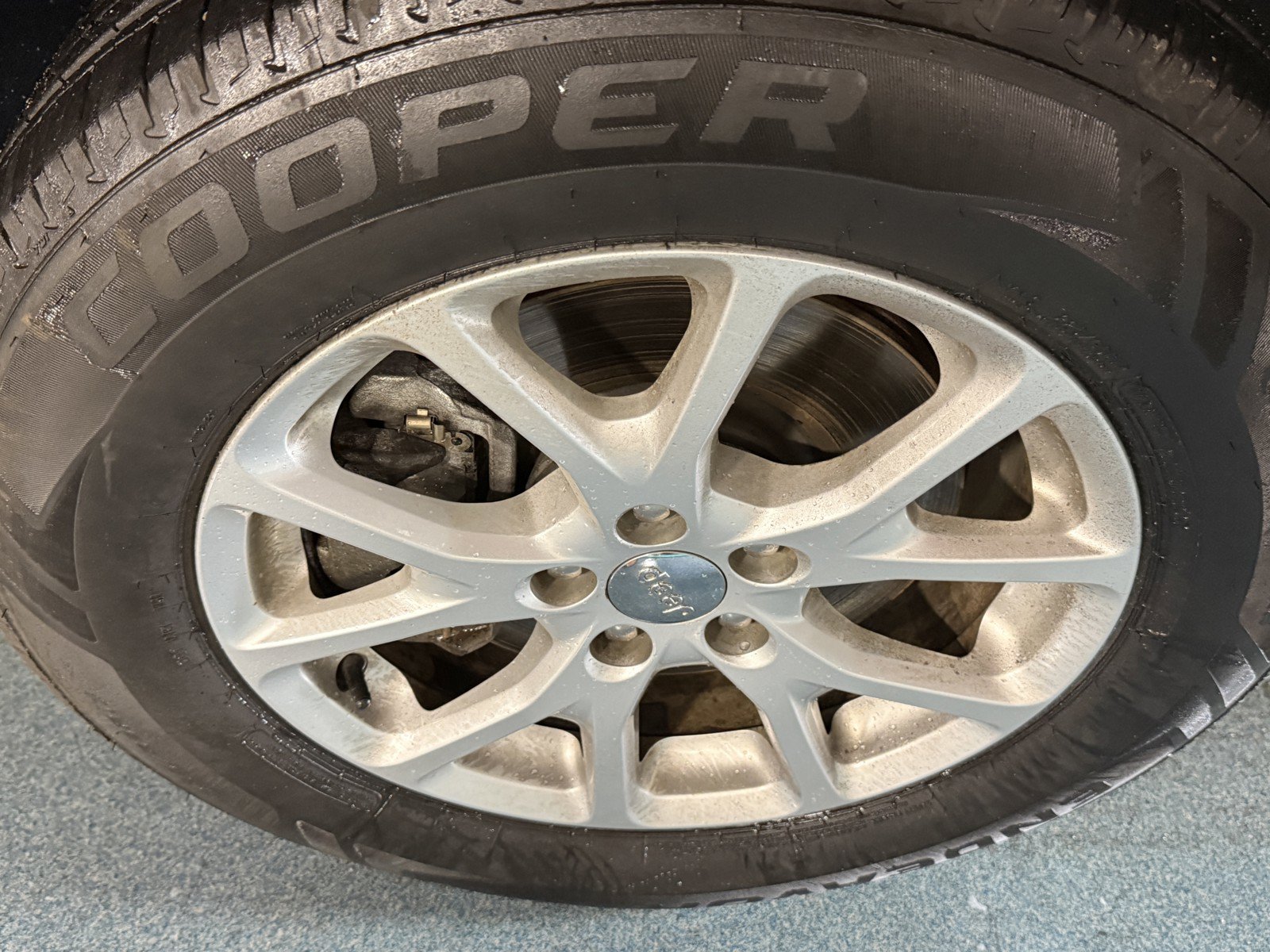 Used 2016 Jeep Cherokee Latitude AWD/4WD image 34