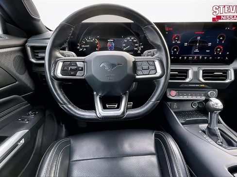 Used 2024 Ford Mustang Premium image 8