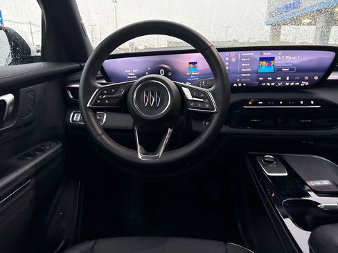 Used 2025 Buick Enclave Preferred image 16