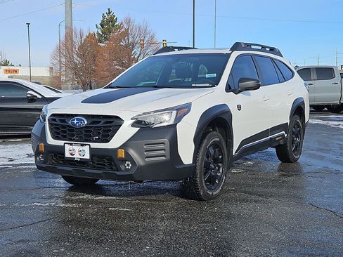Used 2022 Subaru Outback Wilderness w/ Wilderness Package image 11