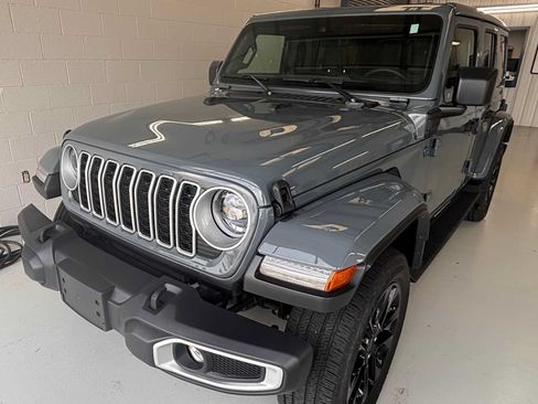 Certified 2025 Jeep Wrangler Unlimited Sahara AWD/4WD image 4