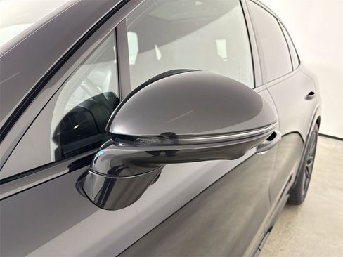 New 2026 Porsche Cayenne GTS image 12