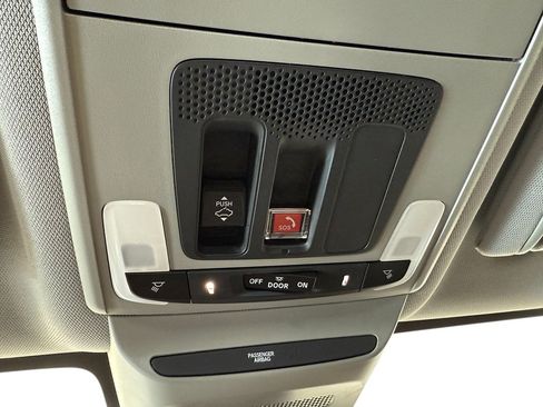 Used 2025 Acura ADX AWD image 27