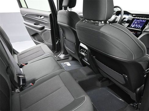 New 2025 Jeep Grand Cherokee L Laredo image 22