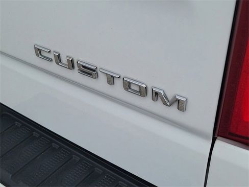 Used 2020 Chevrolet Silverado 1500 Custom w/ Custom Value Package image 5