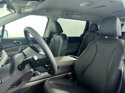 New 2026 Kia Carnival EX image 13