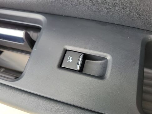 Used 2025 Ford Expedition Platinum w/ Stealth Performance Package image 17