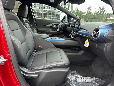 New 2026 Chevrolet Equinox EV LT image 10