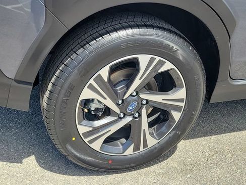 Used 2025 Subaru Crosstrek 2.5i Premium AWD/4WD image 32