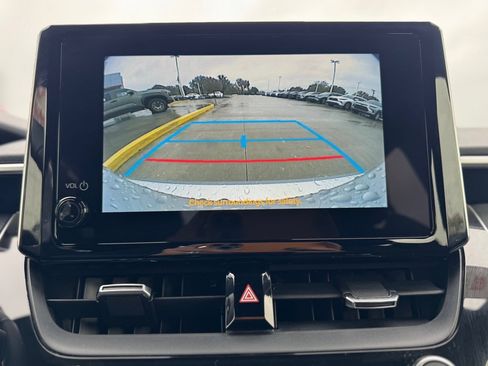 Used 2024 Toyota Corolla SE image 16