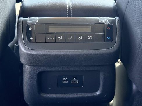 Certified 2022 Nissan Pathfinder SV FWD image 17