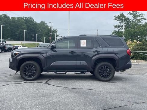 Used 2026 Toyota 4Runner SR5 AWD/4WD image 2