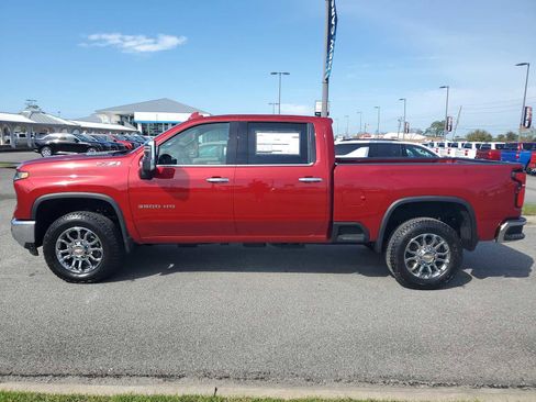 New 2026 Chevrolet Silverado 3500 LTZ w/ LTZ Premium Package AWD/4WD image 2