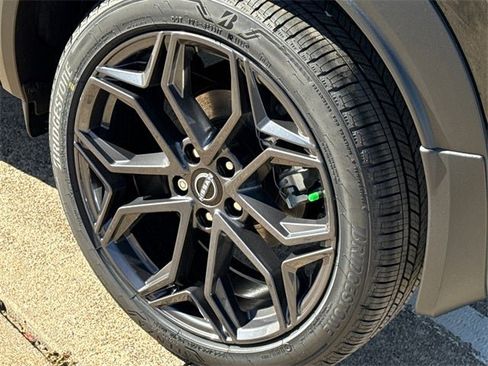 New 2026 Nissan Kicks SR w/ SR Premium Package image 11