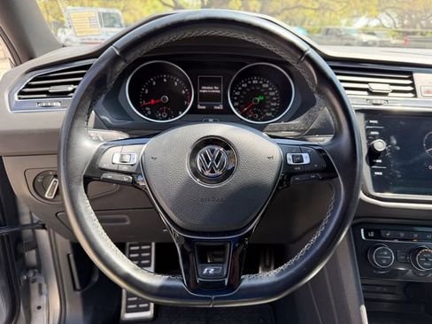Used 2021 Volkswagen Tiguan SE R-Line image 9