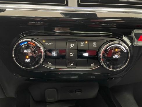 New 2026 Chevrolet Trax RS w/ Sunroof Package image 5