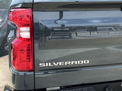 Used 2025 Chevrolet Silverado 1500 LT RWD image 7