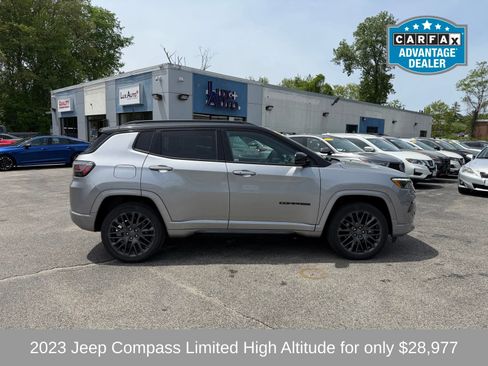 Used 2023 Jeep Compass High Altitude AWD/4WD image 2
