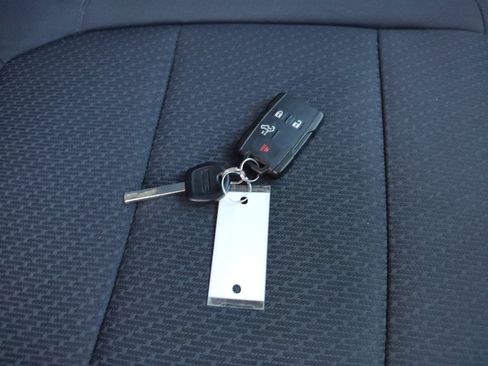 Used 2019 GMC Sierra 1500 4x4 Crew Cab w/ Convenience Package image 30