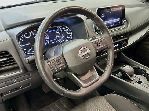 Used 2025 Nissan Rogue SV AWD/4WD image 18