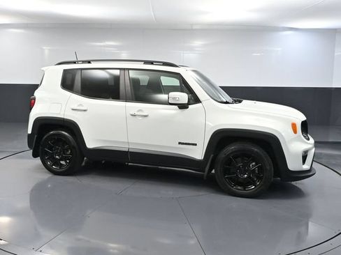 Used 2020 Jeep Renegade Altitude FWD image 3