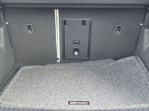 New 2026 Volkswagen Taos SE AWD/4WD image 21