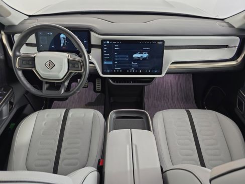 Used 2023 Rivian R1S Adventure image 27