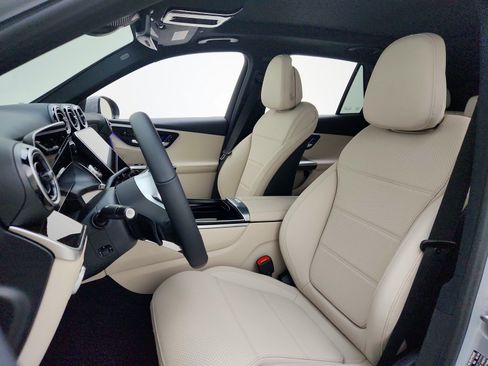 New 2026 Mercedes-Benz GLC 300 image 10