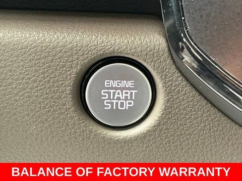 Used 2025 Kia Carnival FWD image 24
