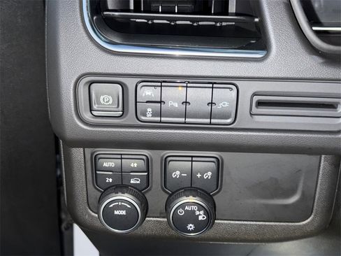 Used 2021 Chevrolet Tahoe RST w/ Luxury Package image 20