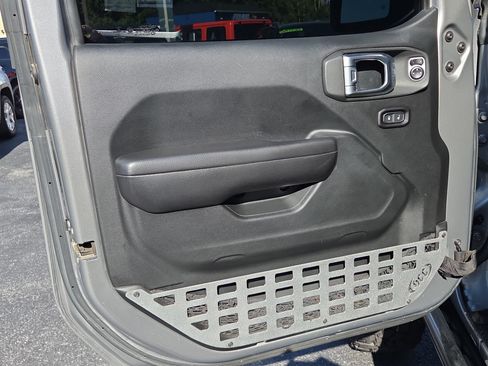 Used 2019 Jeep Wrangler Sport AWD/4WD image 15