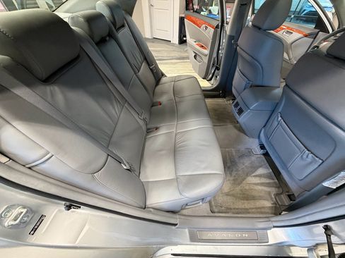Used 2005 Toyota Avalon XLS FWD image 45
