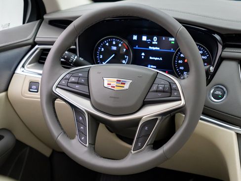 Certified 2026 Cadillac XT5 Premium Luxury w/ Driver Assist Package AWD/4WD image 13