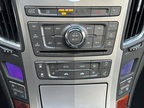 Used 2011 Cadillac CTS Premium image 19