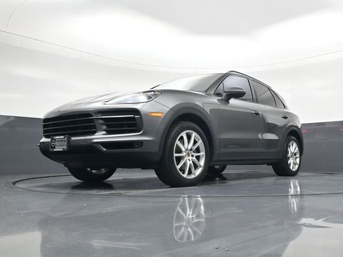 Used 2019 Porsche Cayenne AWD/4WD image 18